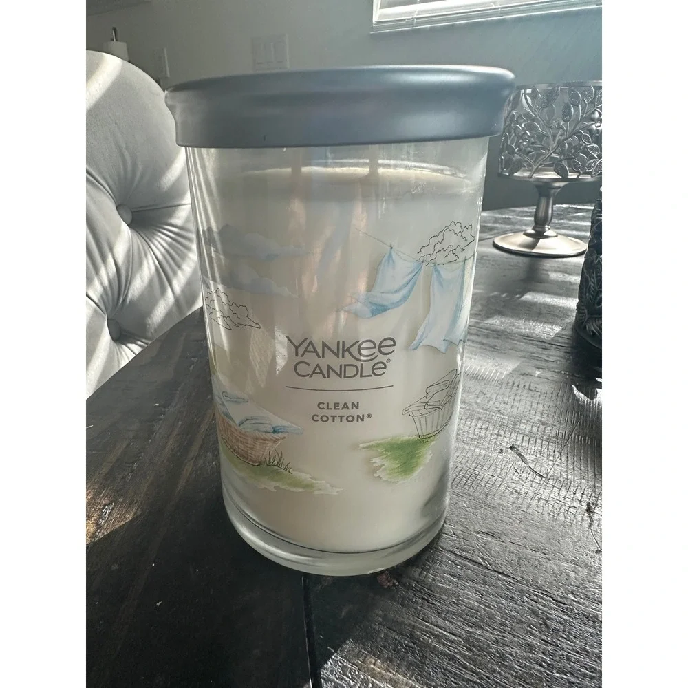 Yankee Candle Clean Cotton 20 oz 2-Wick Tumbler Jar Scented Candle White 1630643